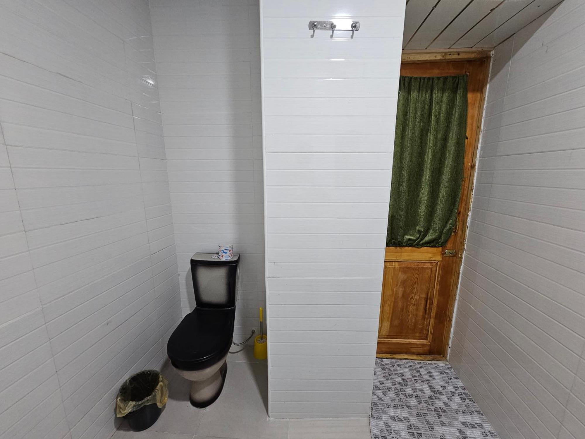 T'mogvi Guest House Aleksandre מראה חיצוני תמונה